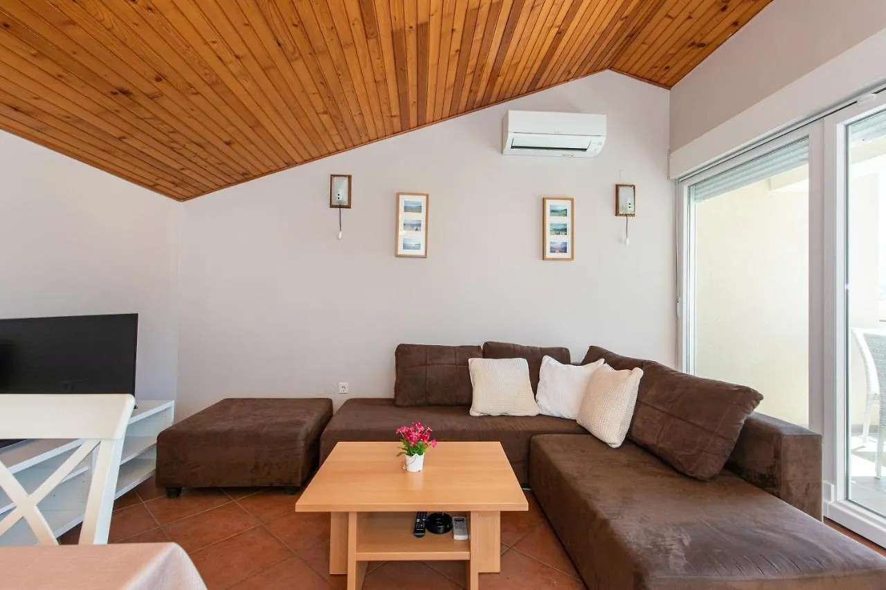 Apartment Ivanka 2 Baska